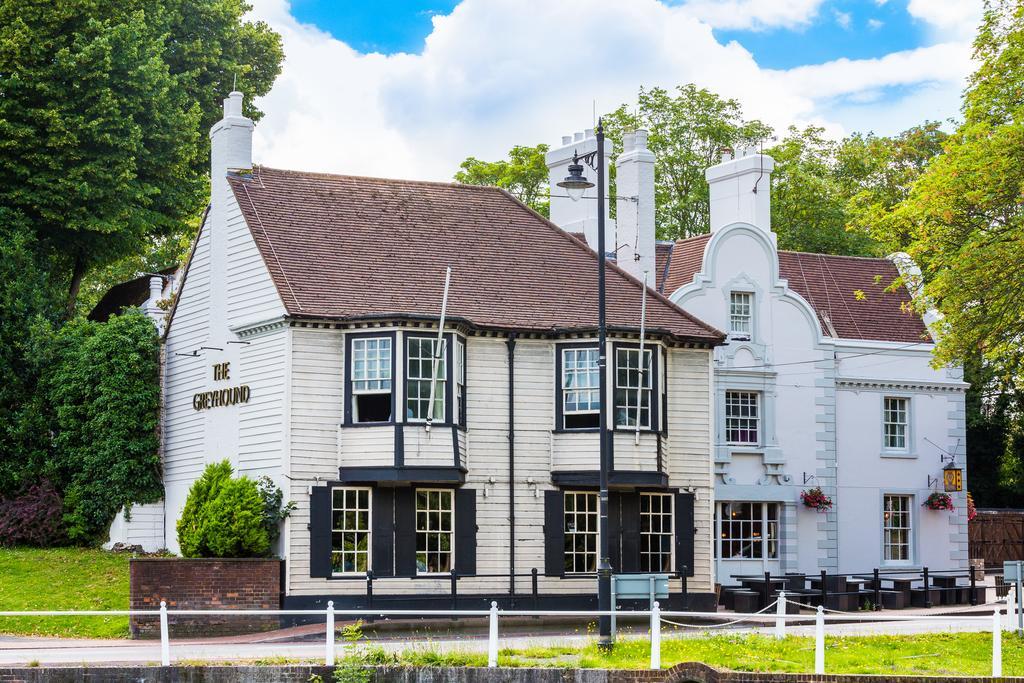 그레이하운드 호텔 Carshalton 외부 사진